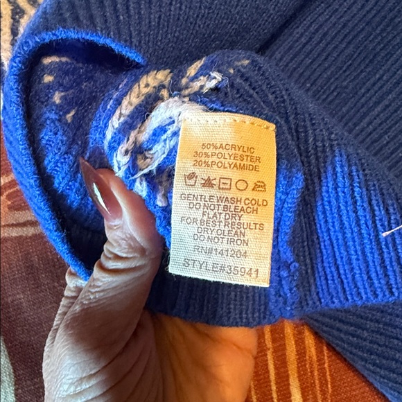 Hem & Thread Blue and White Leaf Pattern Sweater - Picture 6 of 6